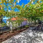 Appartement Maja 3 For 4 Persons Near