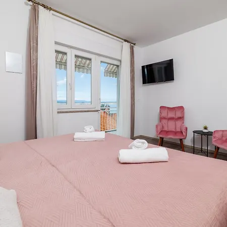 Διαμέρισμα Maja 3 For 4 Persons Near *