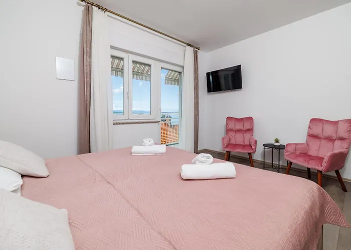 Διαμέρισμα Maja 3 For 4 Persons Near *