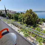 Maja 3 For 4 Persons Near *