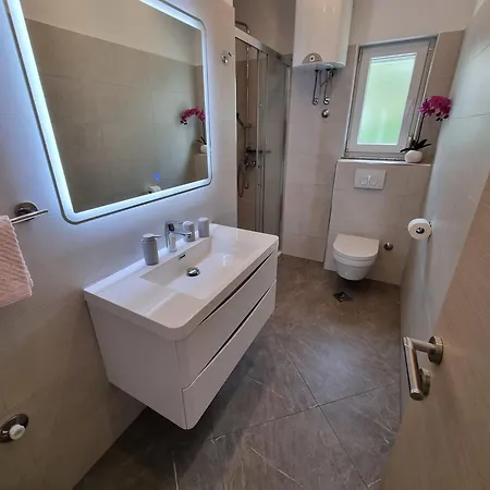 Maja 3 For 4 Persons Near Appartamento