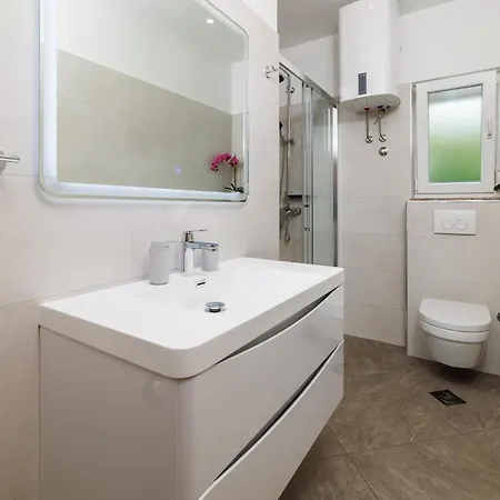 Maja 3 For 4 Persons Near Appartamento