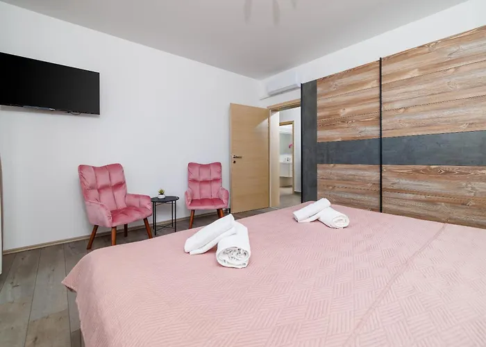 Maja 3 For 4 Persons Near * Dramalj
